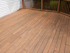 Deck Staining in Akron, OH (1)